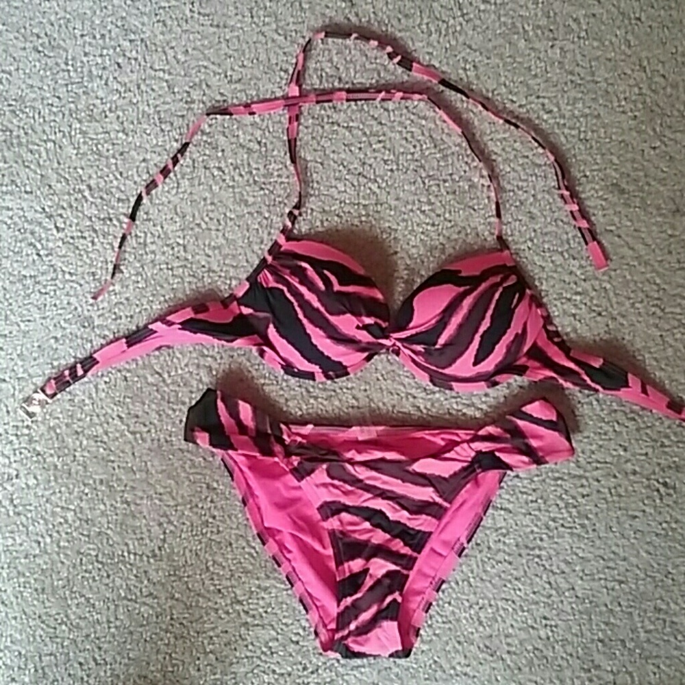 Victoria's Secret swimsuit 32B top XS bottom