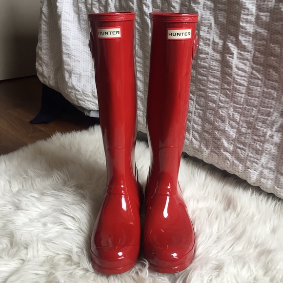 SOLD ⚠️Red, Gloss Hunter Boots - Picture 2 of 4