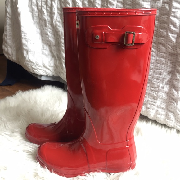 SOLD ⚠️Red, Gloss Hunter Boots - Picture 3 of 4