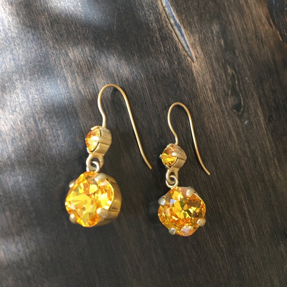 NWT! Golden yellow Swarovski crystal earrings!
