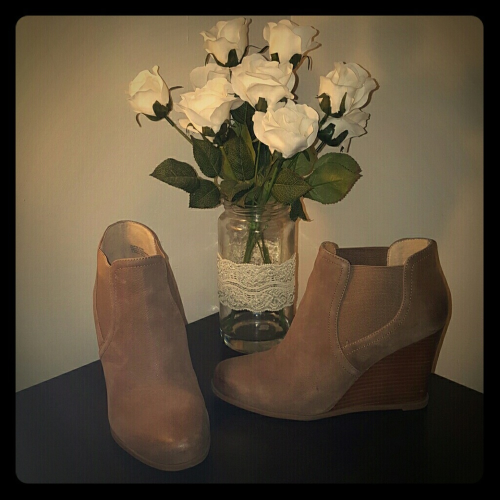 Wedge booties