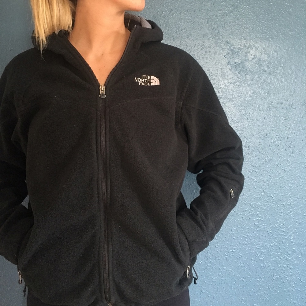 ⚡️FLASH SALE⚡️Black NorthFace zip up hooded Fleece