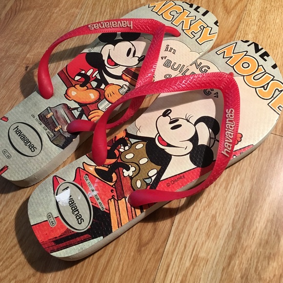 Disney Christmas 2025 Lil Rin Rin Plush Badge Red New