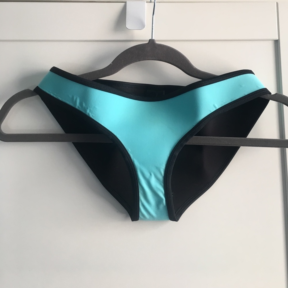 Triangl bikini bottoms in blue
