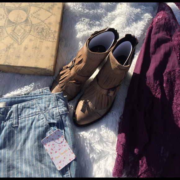 READ1st* LAST PAIR FIRM 🎉Free people booties - Picture 3 of 7