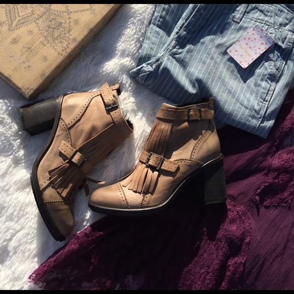 READ1st* LAST PAIR FIRM 🎉Free people booties - Picture 2 of 7