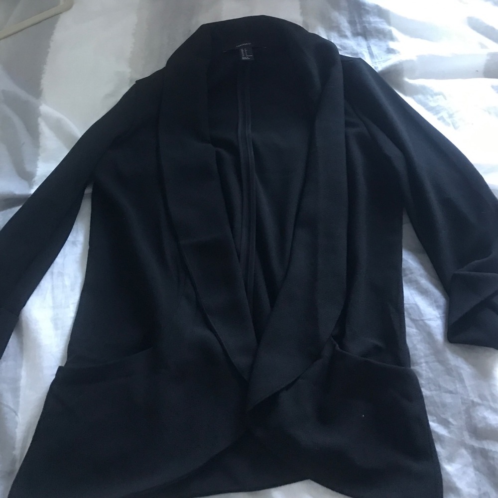 30% OFF 2 ITEM BUNDLES! Soft flowy blazer