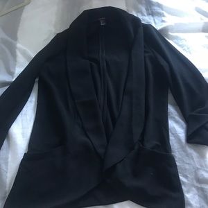 30% OFF 2 ITEM BUNDLES! Soft flowy blazer