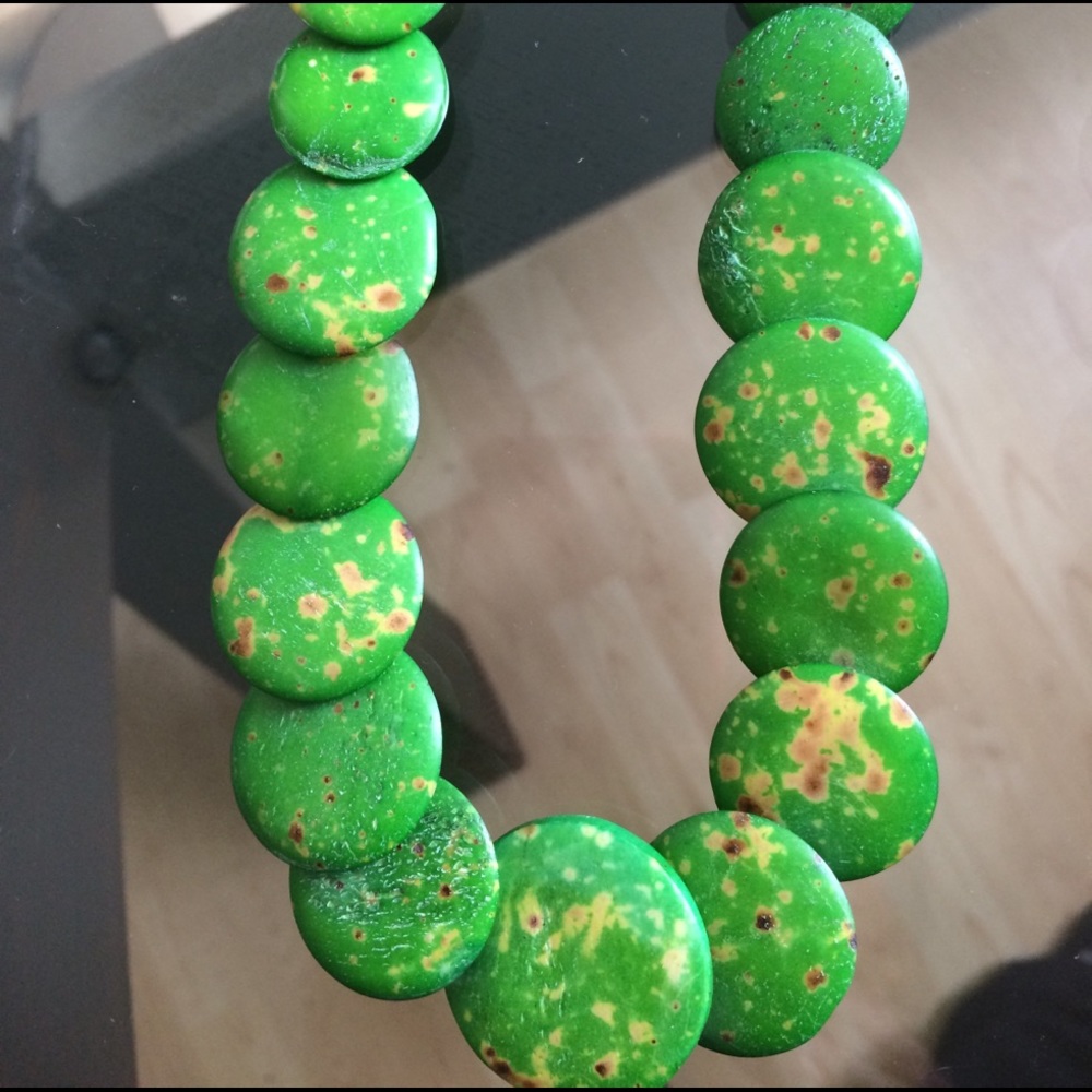 Flat round Beaded necklaces - Picture 2 of 4