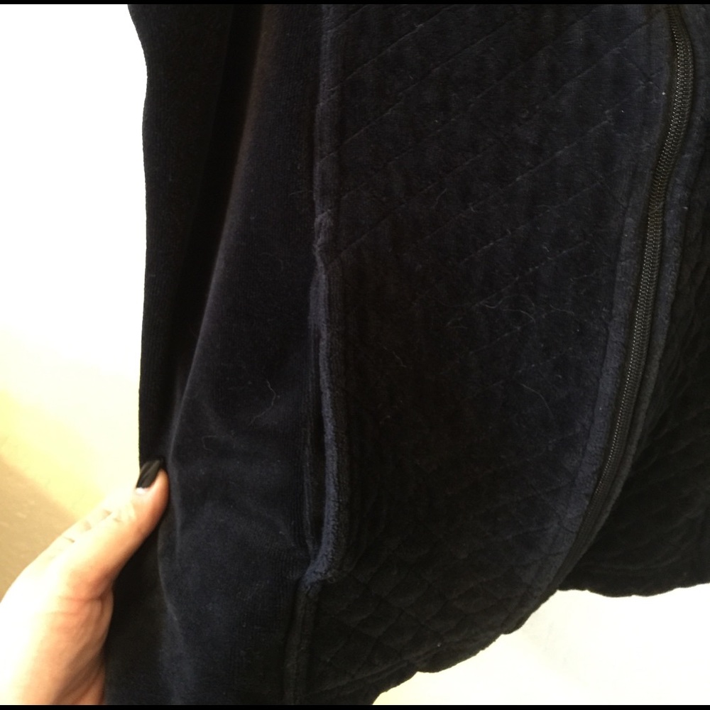 White Stag black velvet vest! - Picture 2 of 4