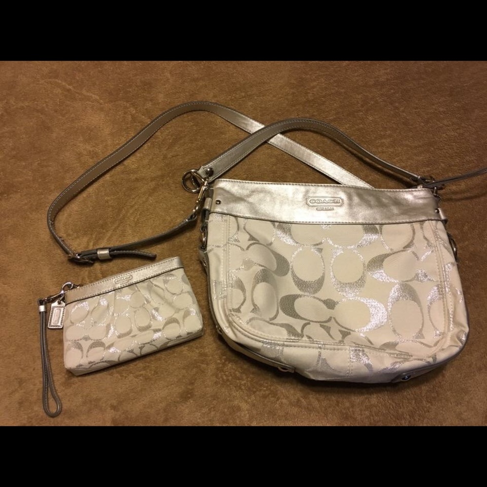 New without tags Coach Purse and Wristlet