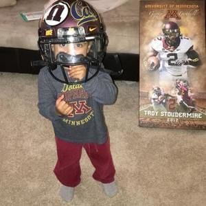 Meet your Posher, Troy