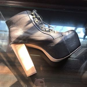 👢 Tall Heeled Booties 👢