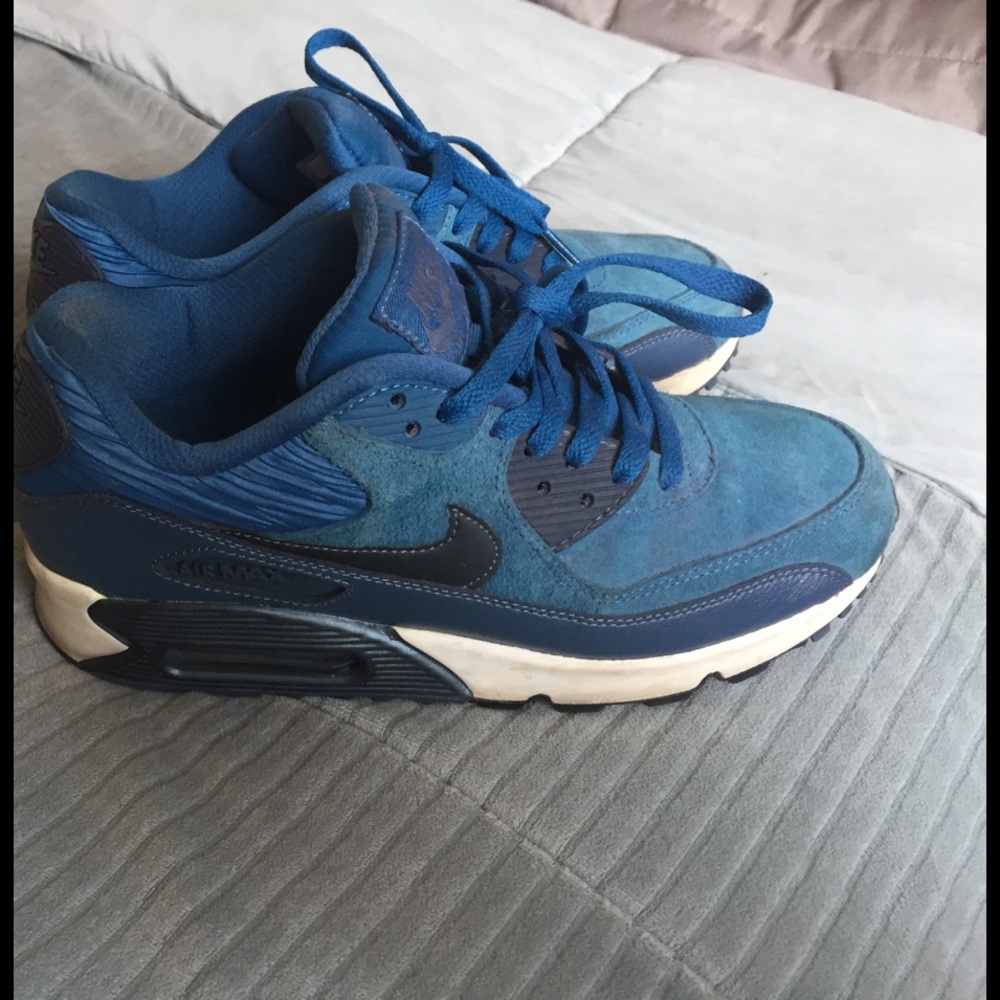 Suede and leather air max, just lowered price‼️