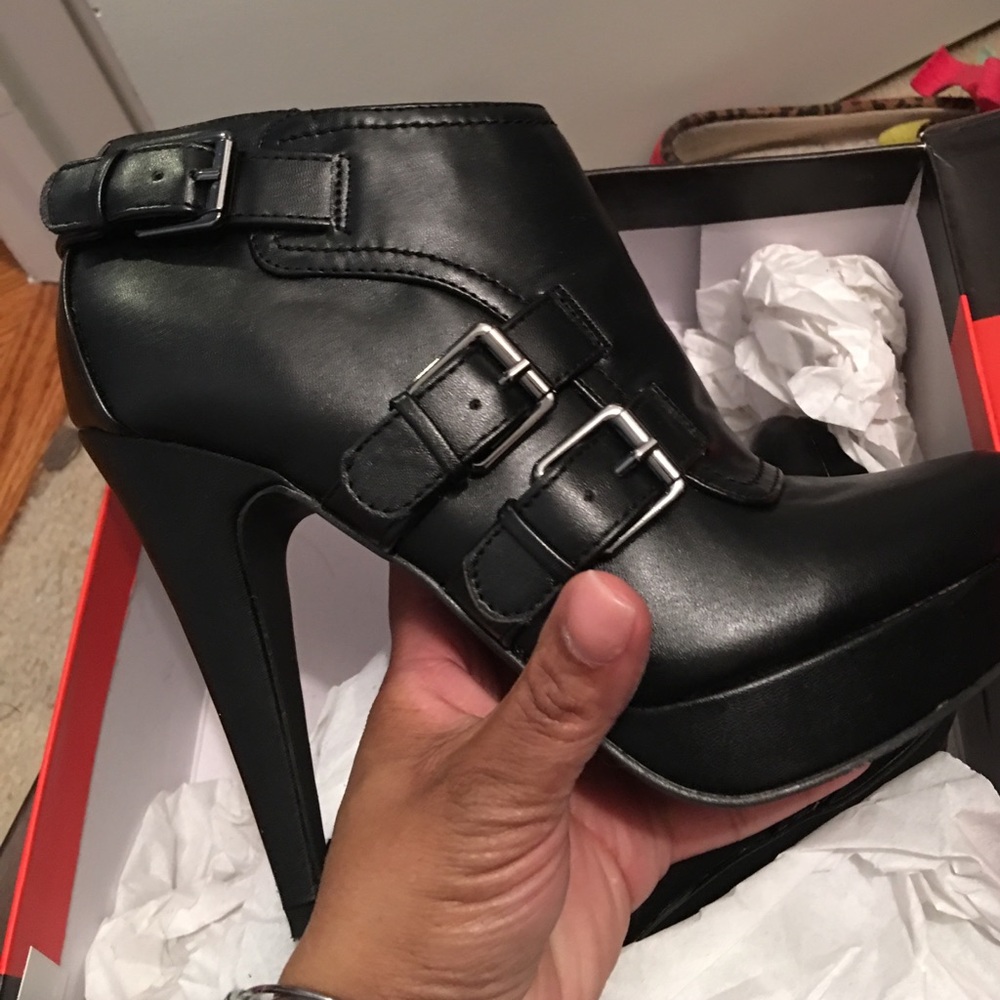 Black Guess Booties