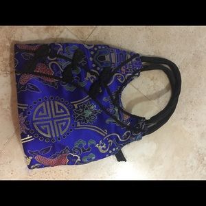 It's very simple and brand new handbag