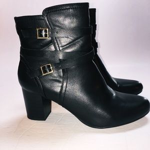 Liz Claiborne black boots