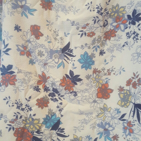 Floral Tank - Picture 4 of 5