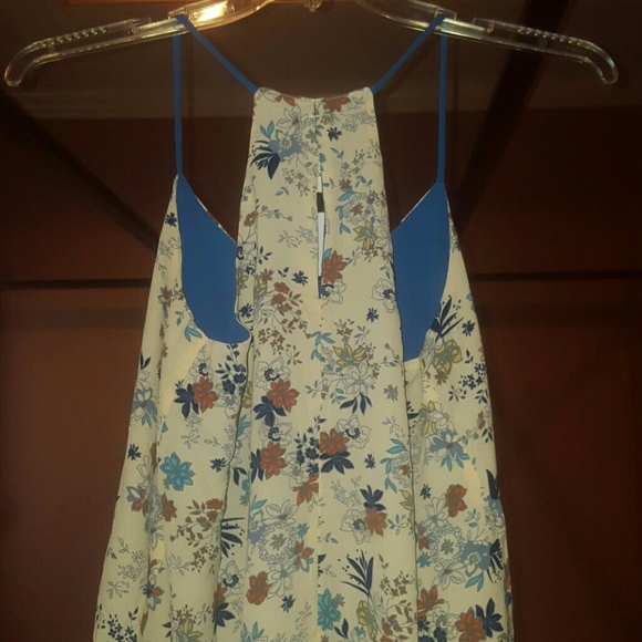Floral Tank - Picture 5 of 5