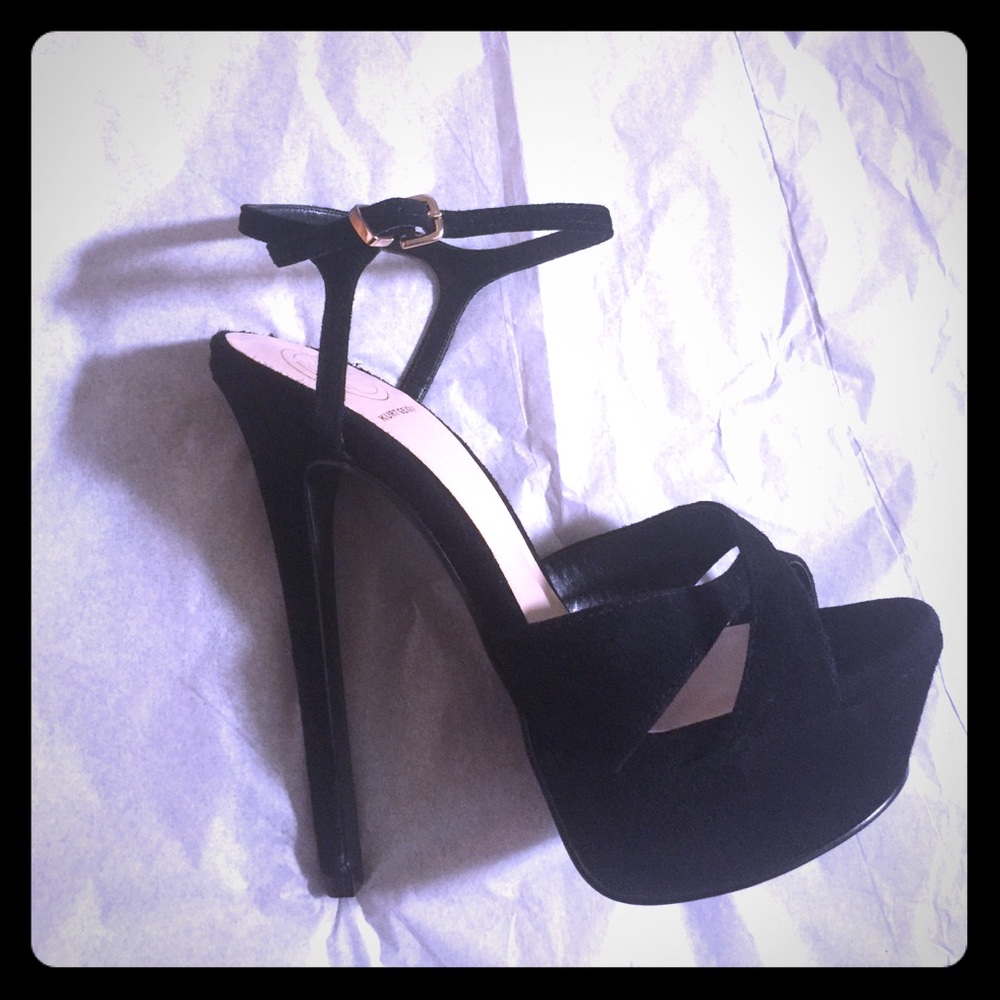 Kurt Geiger blk suede heeled sandals marked sz 36