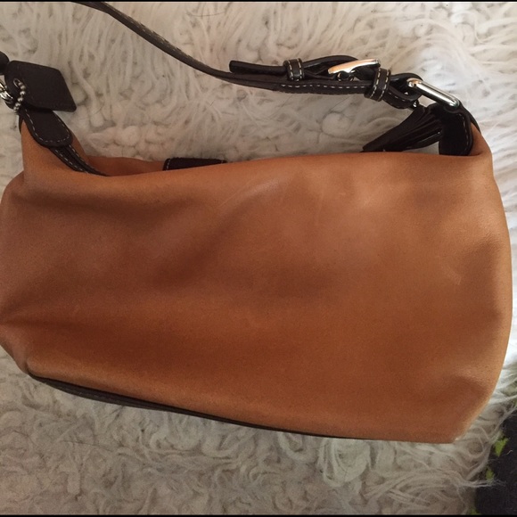 Small Coach purse. - Picture 2 of 4