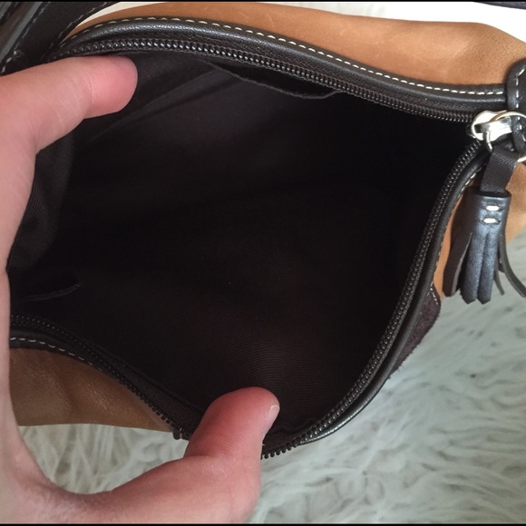 Small Coach purse. - Picture 3 of 4