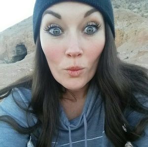 Meet your Posher, Vanessa