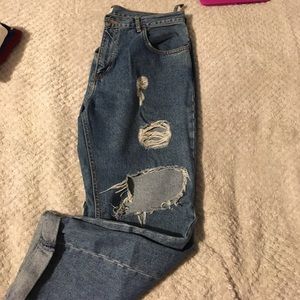 Forever 21 ripped boyfriend jeans