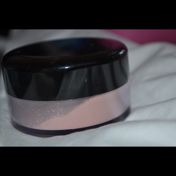 Translucent powder - Picture 2 of 3