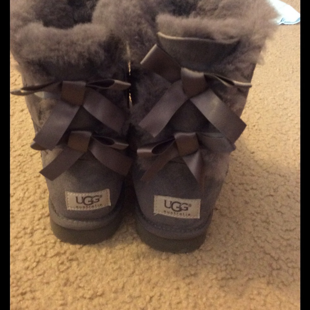 Grey ugg boots size 6