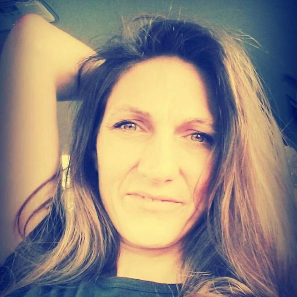 Meet your Posher, Jennifer - Picture 1 of 1