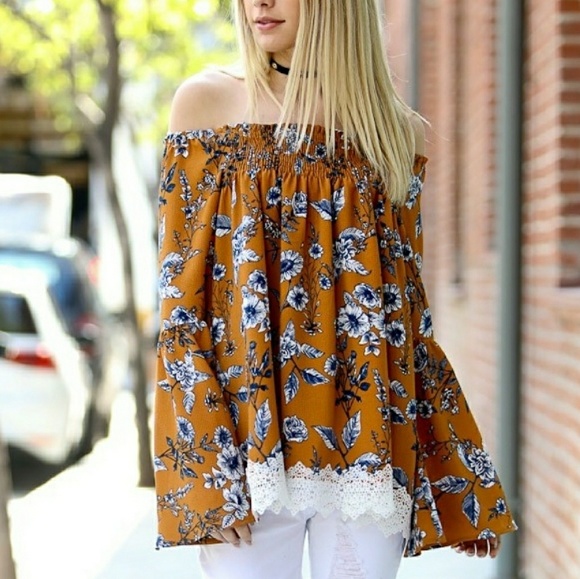 ♉Last One♉HP 5/19♉Bell Sleeved Top - Picture 3 of 4