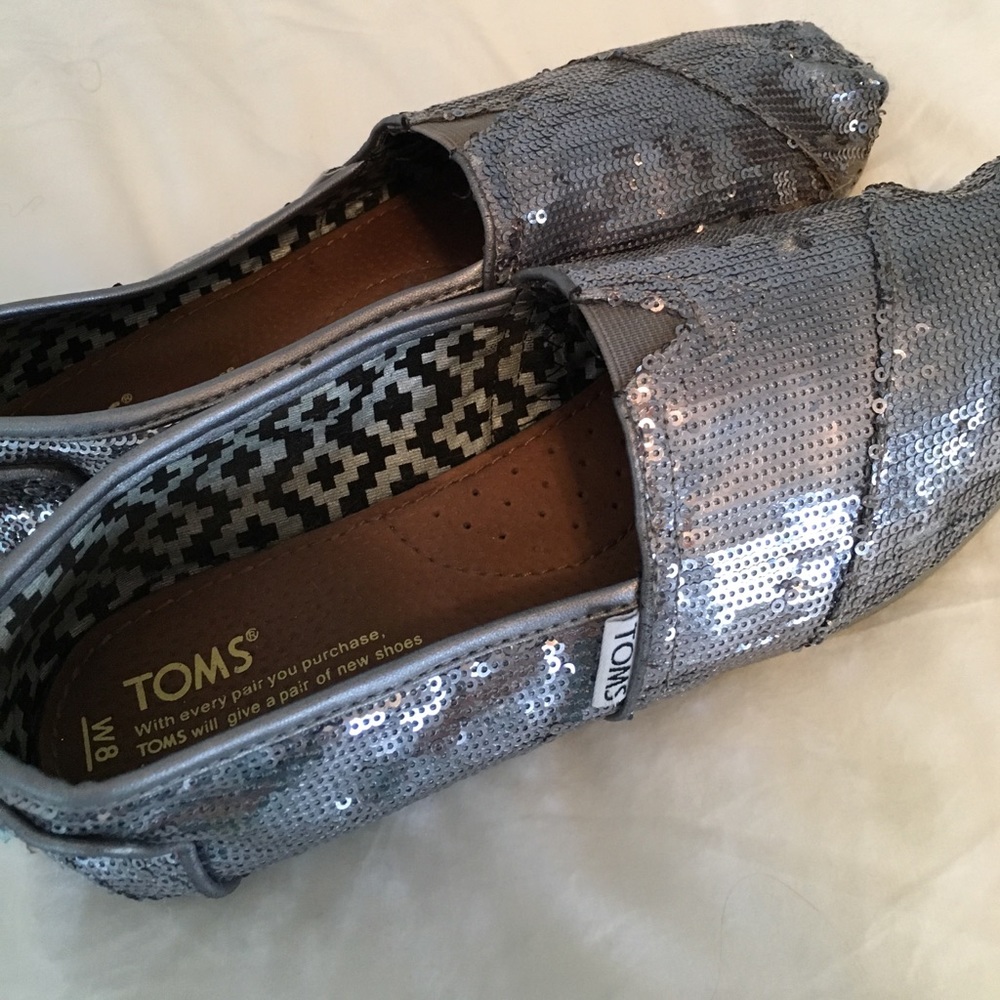 Toms
