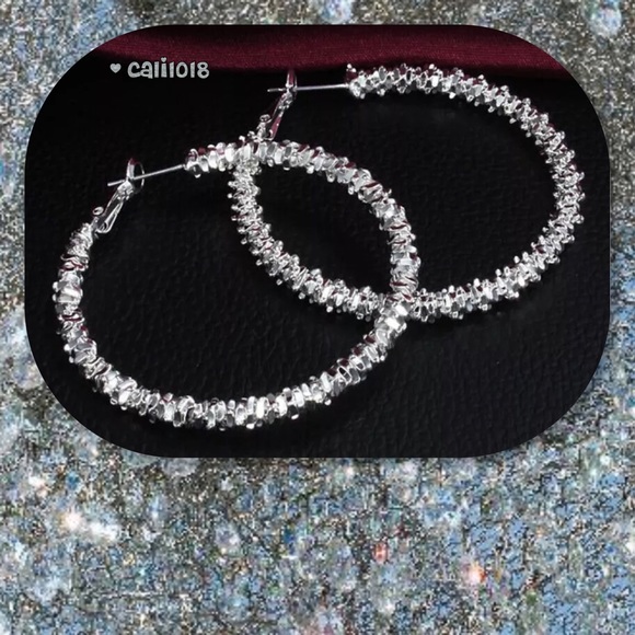 JUST IN🆕925 Silver Sparkly Hoop Earrings - Picture 6 of 6