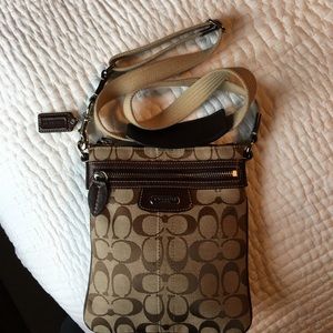 Brown cross body bag. Hardly used no wear on it
