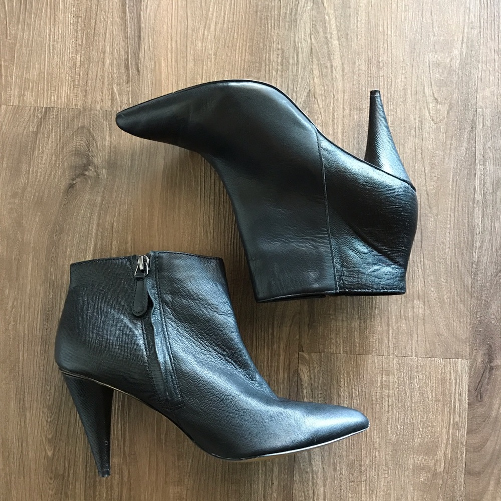 Dolce Vita ankle booties **SOLD**