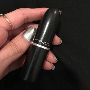 Mac Kinda Sexy lipstick