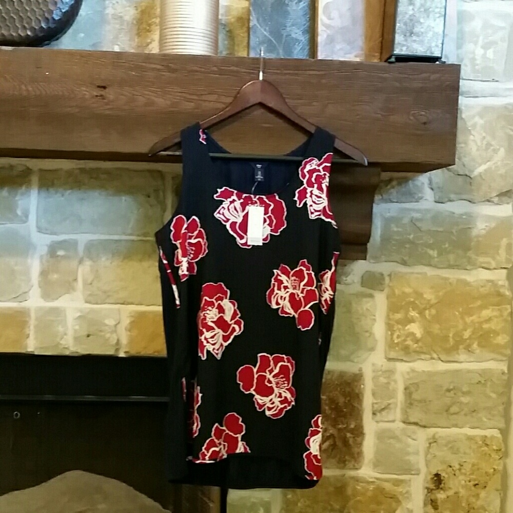 Navy floral Multimedia top
