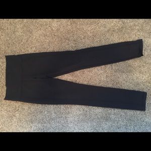 High Rise Lululemon Leggings a/ Relaxed Ankle
