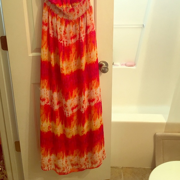 Maxi - Picture 2 of 2