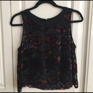 ASTR Sleeveless blouse