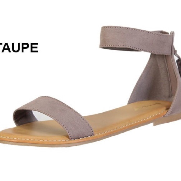 ✨1 LEFT✨ ADRIANA Vegan Suede Flat - Picture 4 of 6