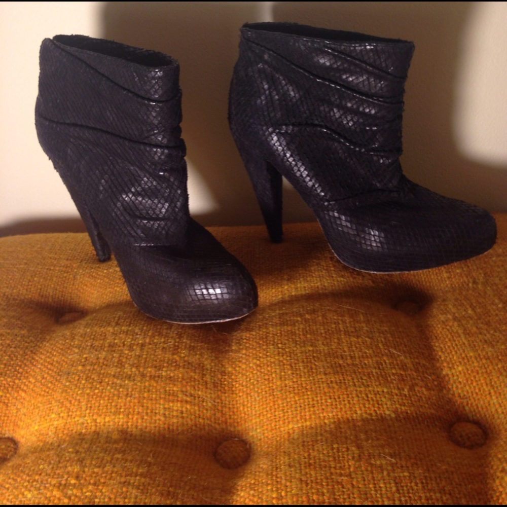 Elizabeth and James snakeskin Reese booties!