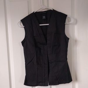 Moda international black vest