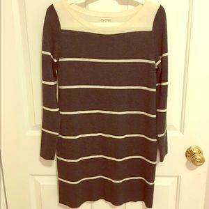 Sale!! Gap maternity sweater