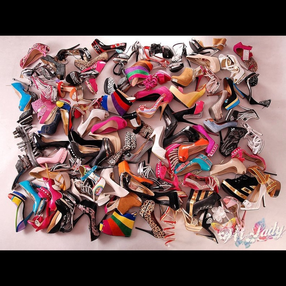 Shoes Shoes Shoes from this point on!👠👡👢👟👞