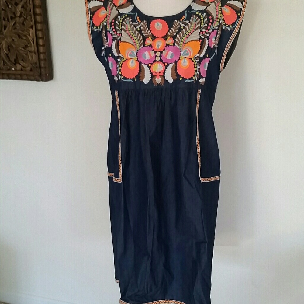 NWT Miss June Huipil Embroidered Dress boutique