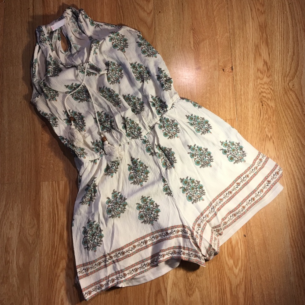 Xhilaration size M shorts JUMPSUIT