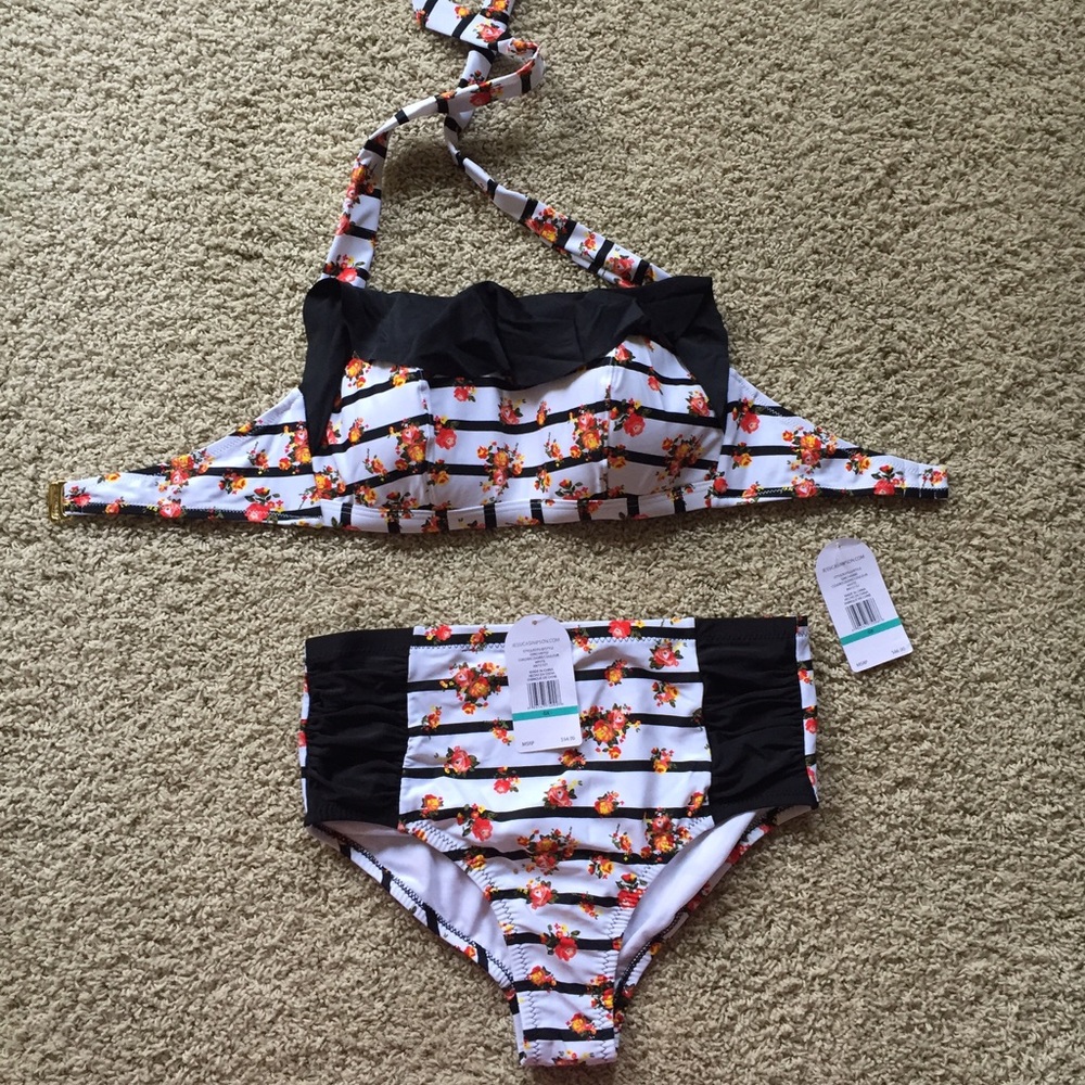 NWT Jessica Simpson bikini