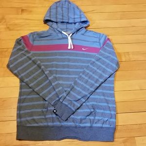Nike  Athletic Kids Pullover Shirt Size XL